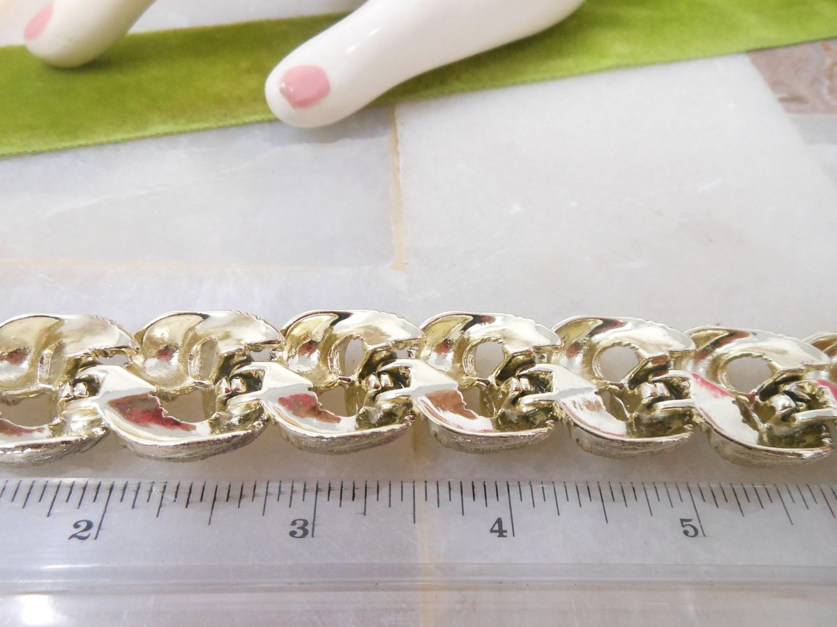 Vintage LISNER Multi Link Bracelet Pale Gold Tone Plate Chunky Brushed Leaf Designer Jewelry Mid Century, VivianJoel.com