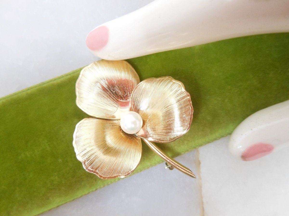 Vintage WINARD Pearl Pin Shamrock Leaf Clover Gold Fill 12K Designer Brooch GF Mid Century Jewelry Gift, VivianJoel.com