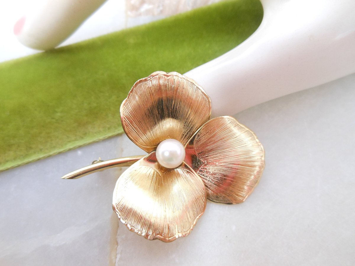 Vintage WINARD Pearl Pin Shamrock Leaf Clover Gold Fill 12K Designer Brooch GF Mid Century Jewelry Gift, VivianJoel.com