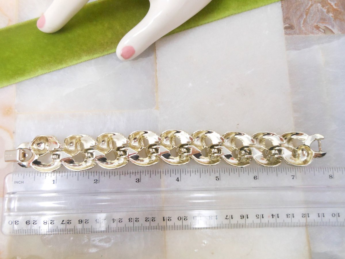 Vintage LISNER Multi Link Bracelet Pale Gold Tone Plate Chunky Brushed Leaf Designer Jewelry Mid Century, VivianJoel.com