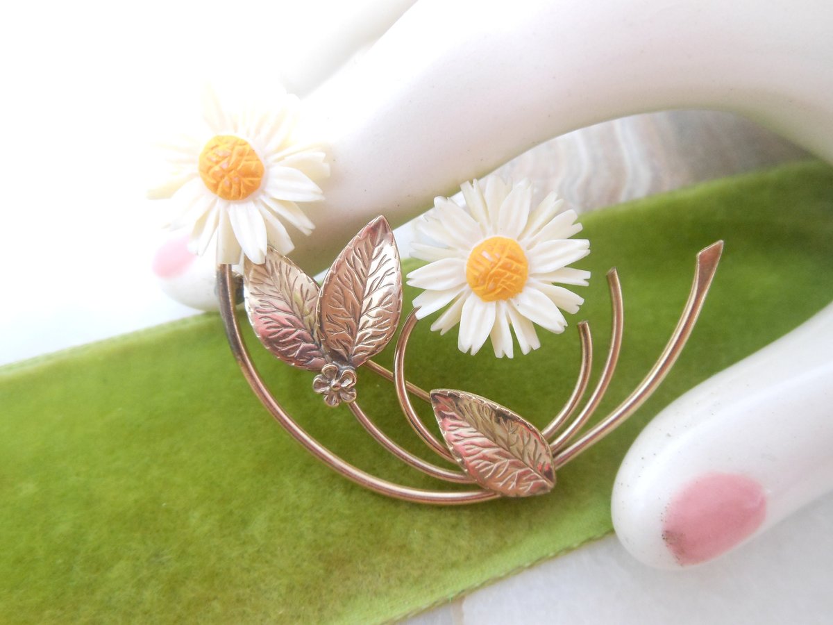 Vintage WINARD Gold Fill Brooch Designer Carved Daisy Flower Pin 12Kt GF Bovine Bone Jewelry Mid Century Gift, VivianJoel.com
