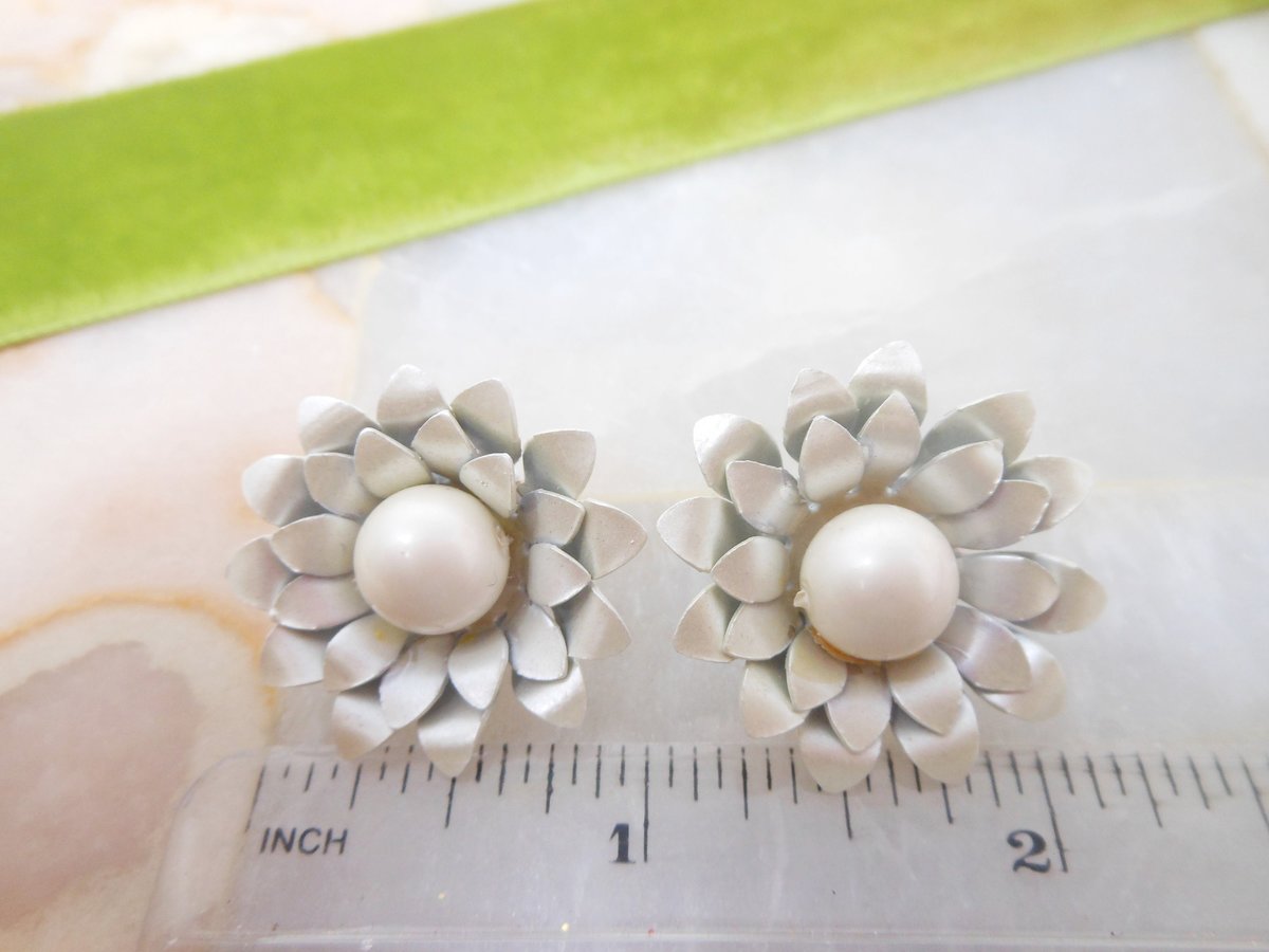 Vintage LISNER Earrings Pearl Flower Pearly White Enamel Clip On Designer Mod Jewelry Gift Mid Century, VivianJoel.com