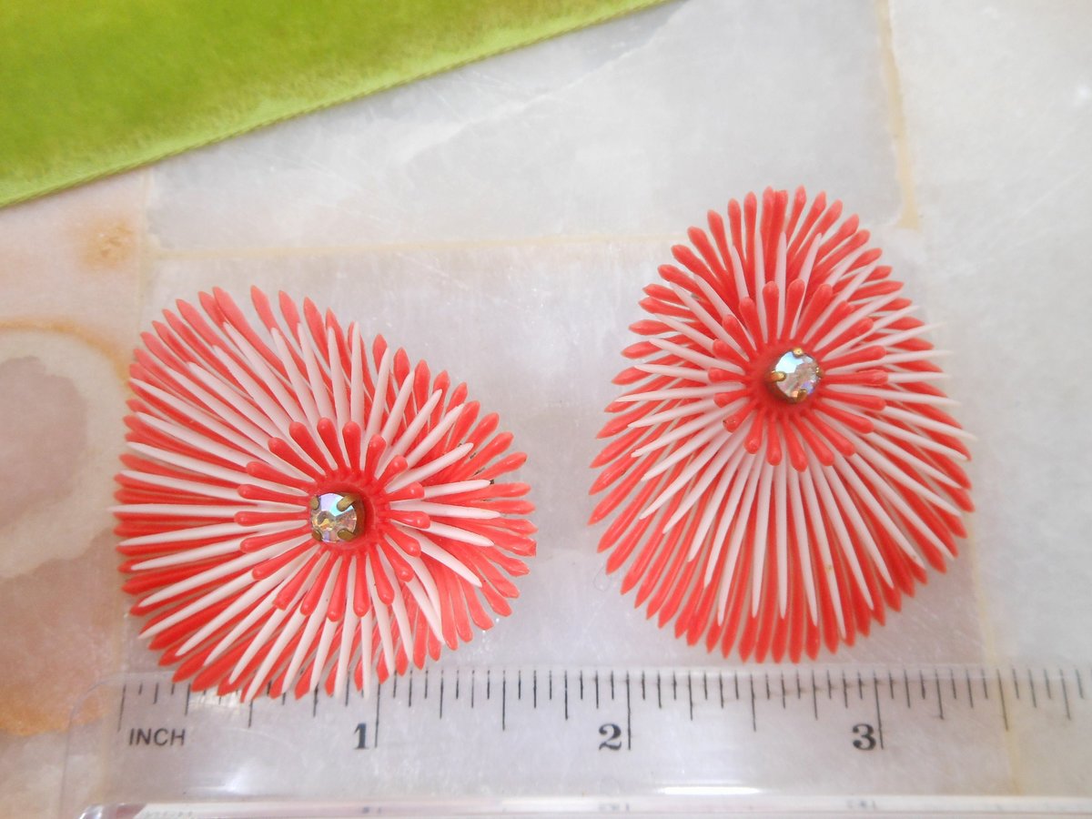 Vintage GERMANY Atomic Starburst Red Plastic Earrings Clip On Rhinestone Flower Sputnik Rockabilly Mid Century Jewelry Gift, VivianJoel.com