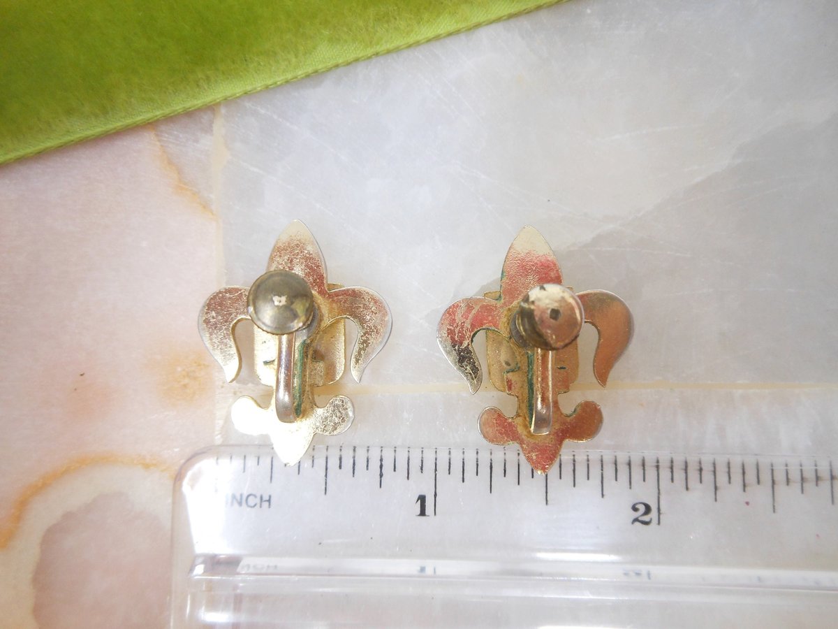 Vintage Heraldic Shield Earrings Red Enamel Fleur De Lis Screw Back Regency Revival Mid Century Jewelry Gift, VivianJoel.com