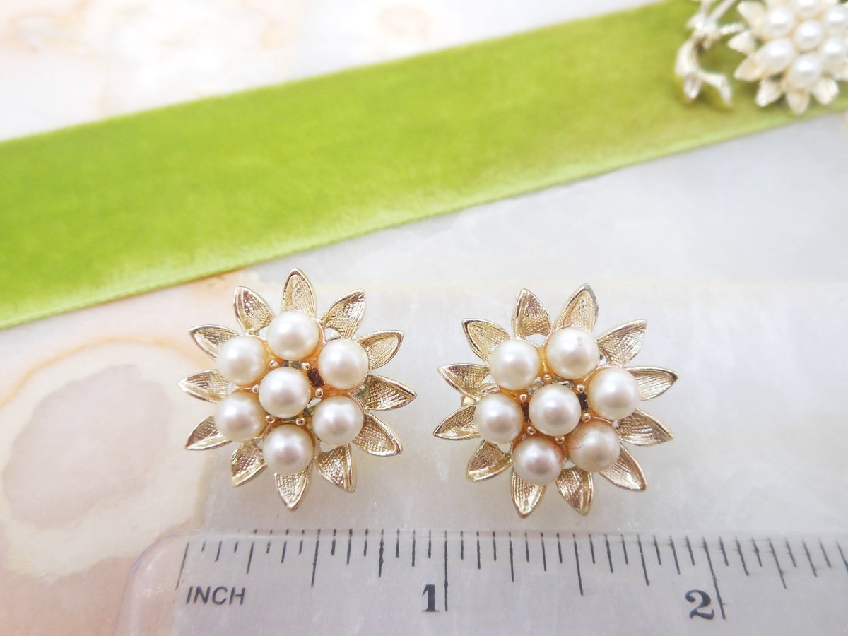 Vintage LISNER Pearl Brooch Earring SET Flower Leaf Pin Gold Tone Plate Clip On Designer Jewelry Gift Mid Century, VivianJoel.com