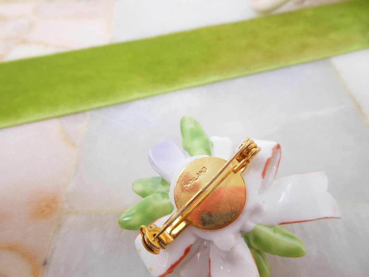 Vintage Purple Pansy Brooch Bone China Porcelain Ceramic Flower Pin Bouquet Jewelry Gift THAILAND, VivianJoel.com