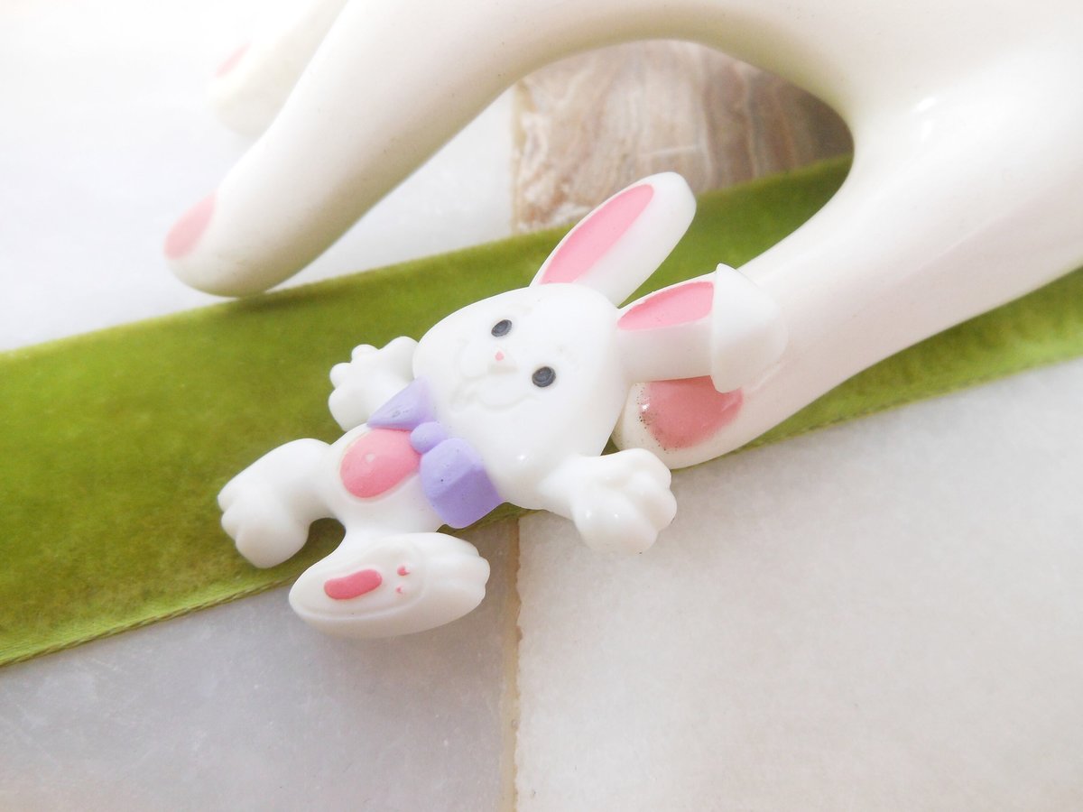 Vintage HALLMARK 1985 Easter Bunny Rabbit Egg Pin Brooch Designer Plastic Resin Collectible Jewelry Gift, VivianJoel.com