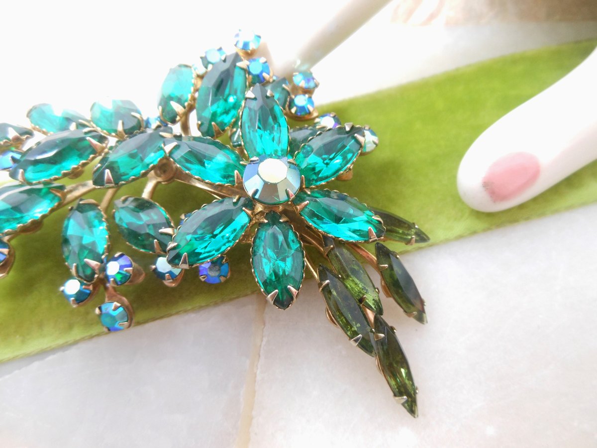 Vintage BEAU JEWELS Emerald Green Rhinestone Brooch Flower Spray Pin Aurora Borealis Crystal Mid Century, VivianJoel.com