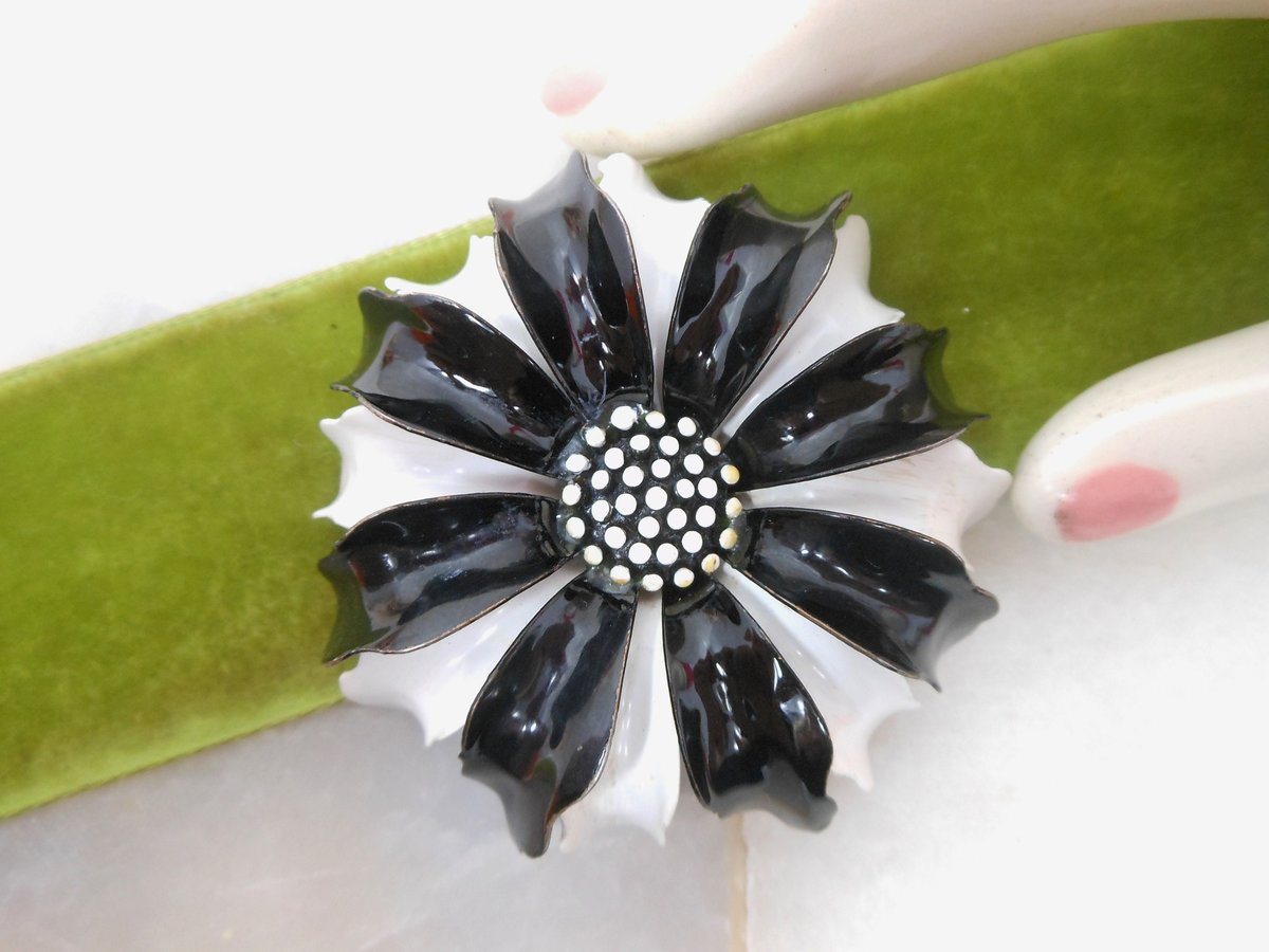 Vintage Crown TRIFARI Brooch Daisy Pin Mod Flower Black White Enamel Classic Timeless Designer Mid Century Jewelry Gift, VivianJoel.com