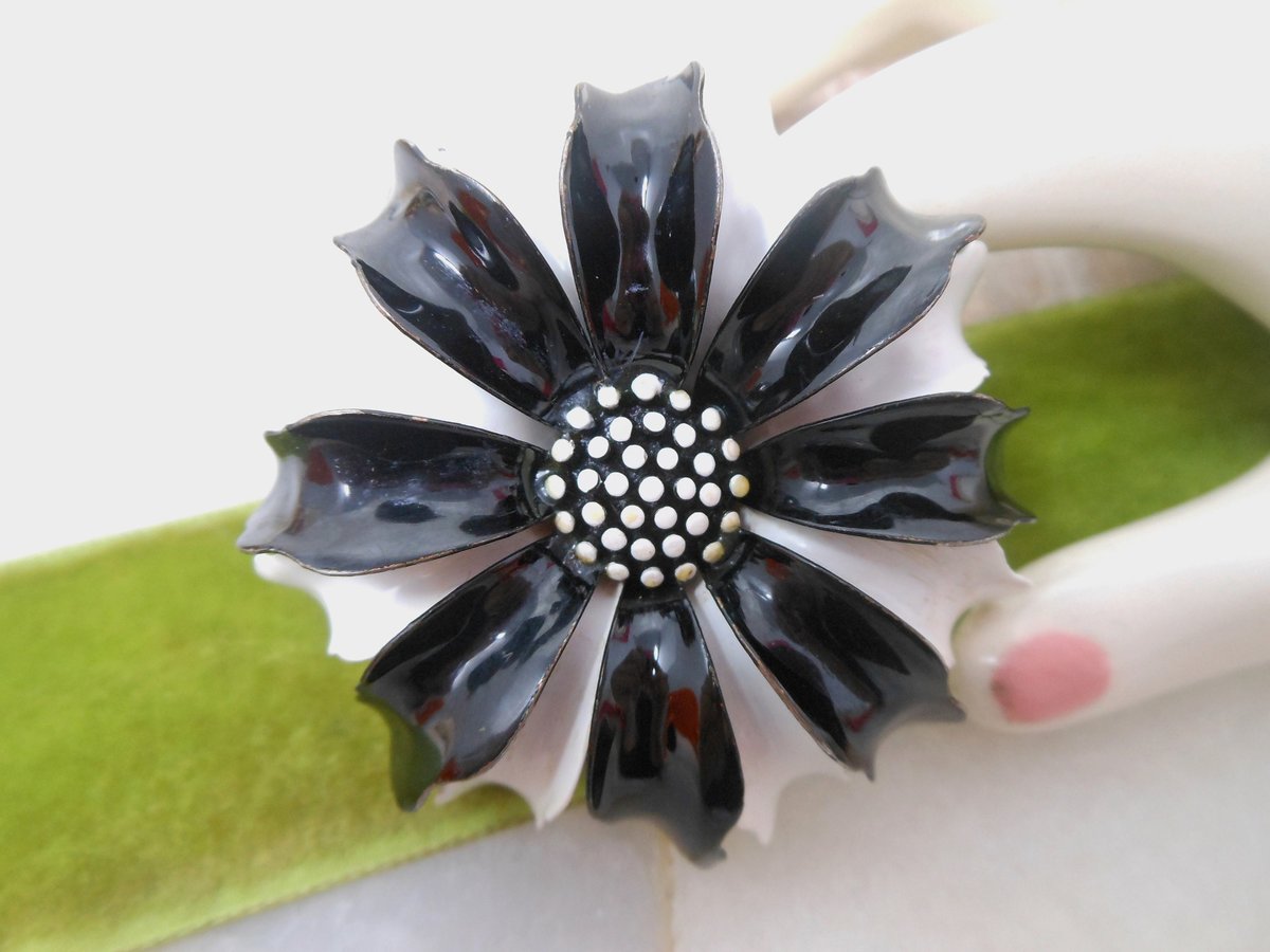 Vintage Crown TRIFARI Brooch Daisy Pin Mod Flower Black White Enamel Classic Timeless Designer Mid Century Jewelry Gift, VivianJoel.com