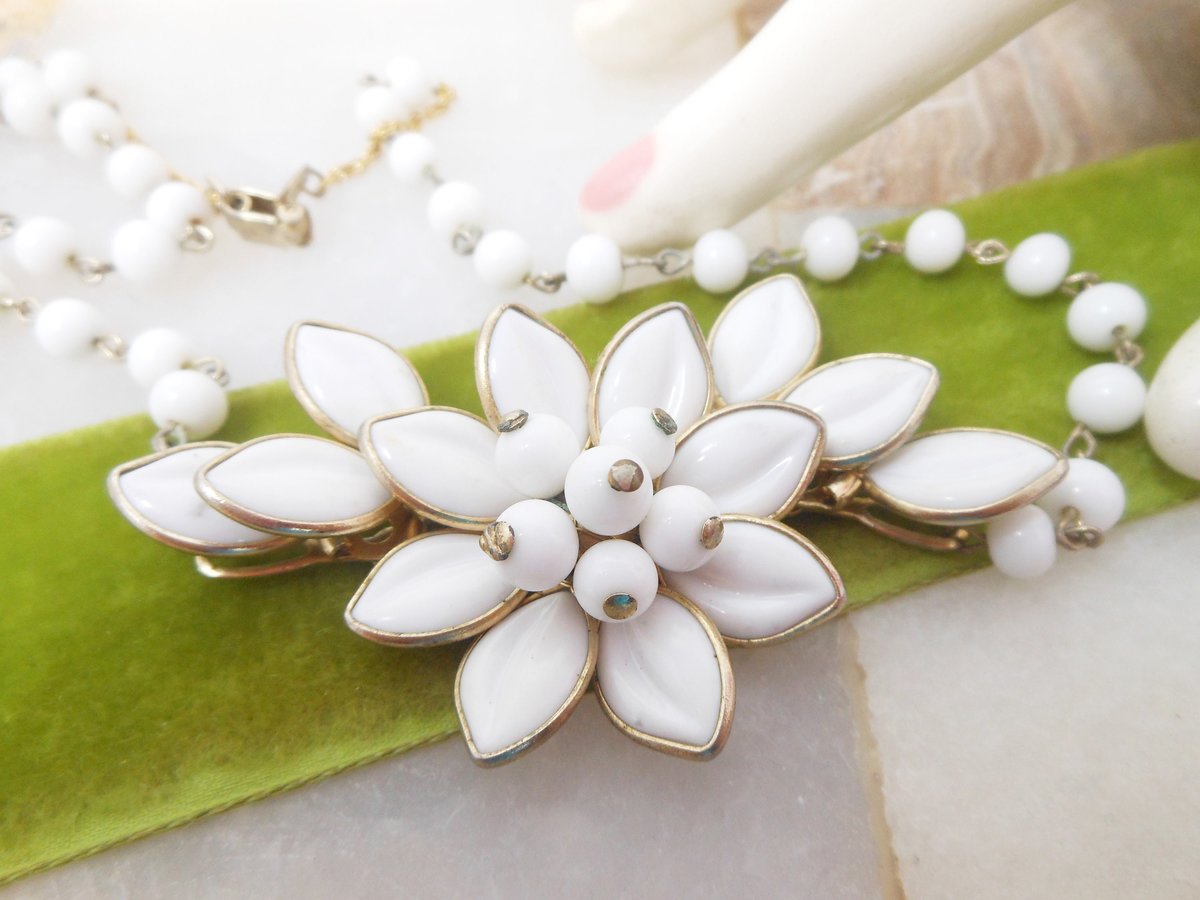 Vintage Milk Glass White Flower Bead Necklace Poured Petal Collar Choker Wedding Jewelry Mid Century, VivianJoel.com