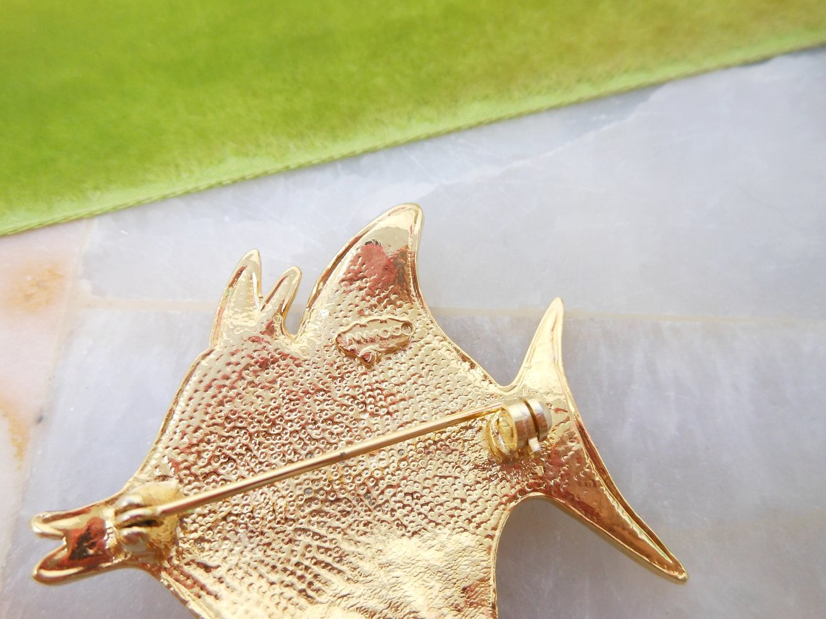Vintage GIOVANNI Angel Fish Brooch Tropical Tiki Glitter Enamel Figural Sparkly Pin Designer Jewelry Pisces Gift, VivianJoel.com