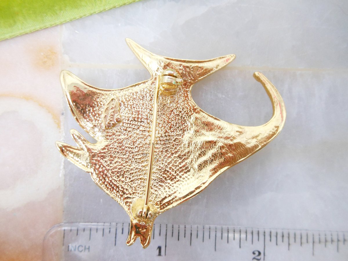 Vintage GIOVANNI Angel Fish Brooch Tropical Tiki Glitter Enamel Figural Sparkly Pin Designer Jewelry Pisces Gift, VivianJoel.com