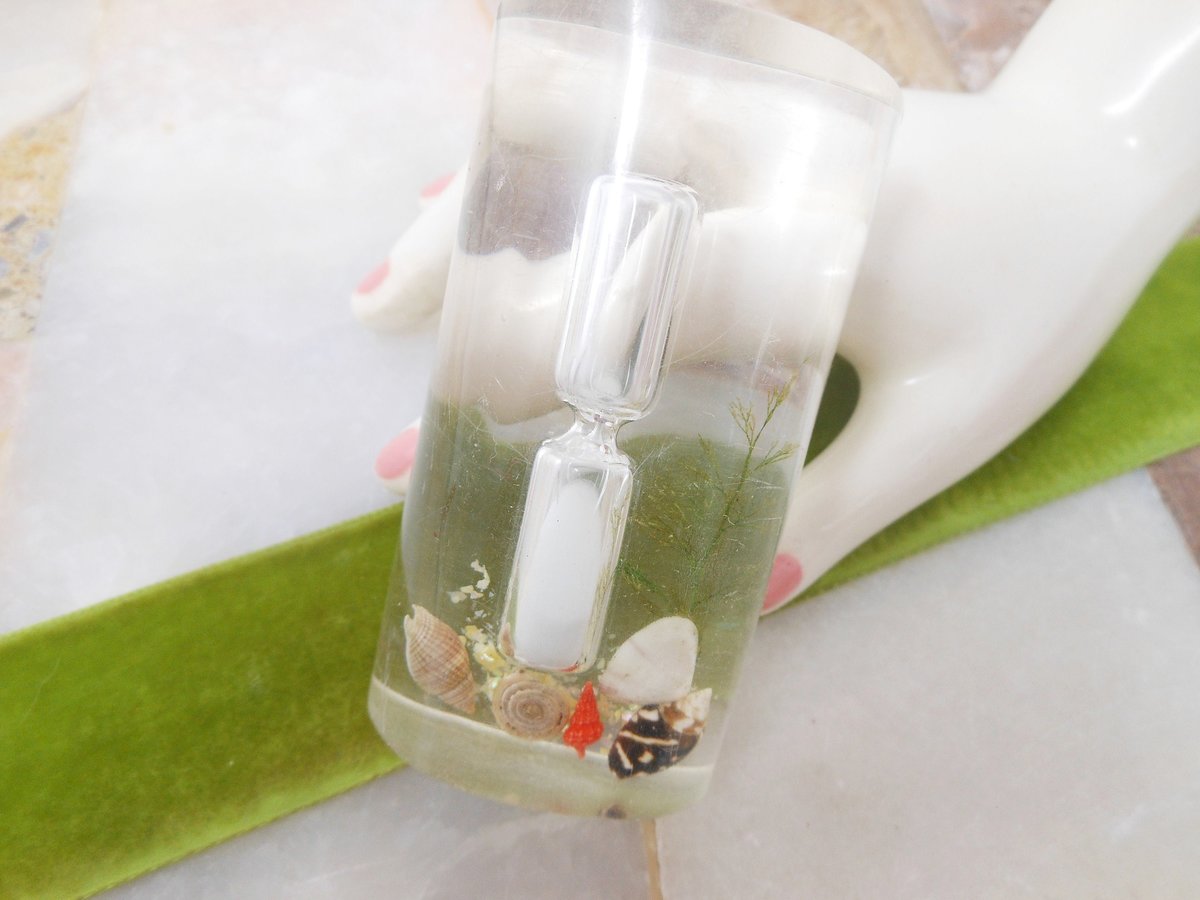Vintage Lucite Aquarium Timer Hour Glass Egg Resin Plastic Beach Tropical Travel Souvenir Seahorse *as is*, VivianJoel.com