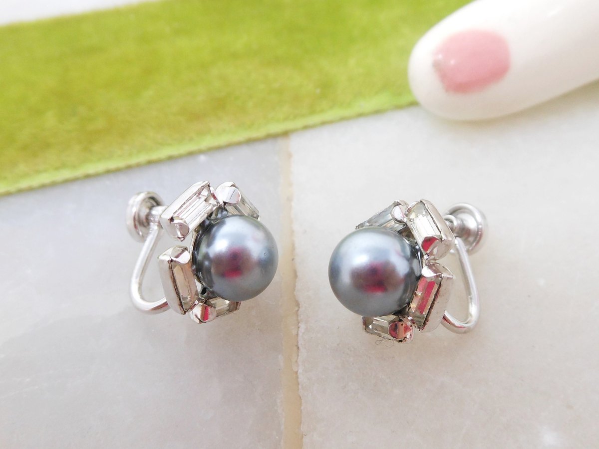 Vintage STERLING SILVER Pearl Earrings Screw Back 925 Crystal Rhinestone Petite South Seas Jewelry Gift, VivianJoel.com