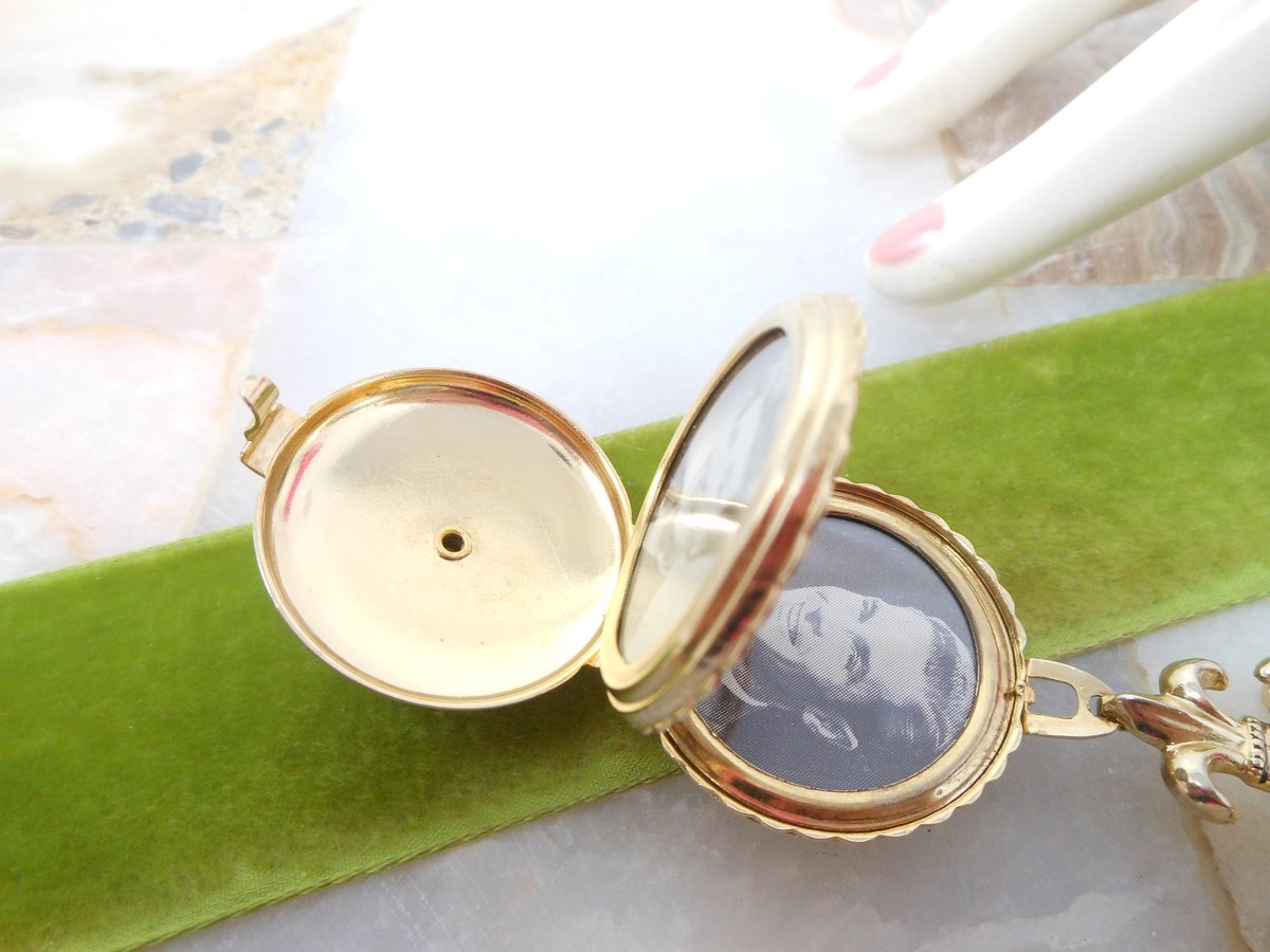 Vintage CORO Pegasus 6 Photo Book Locket Brooch Amethyst Pin Victorian Regency Revival Designer Mid Century Jewelry Gift, VivianJoel.com