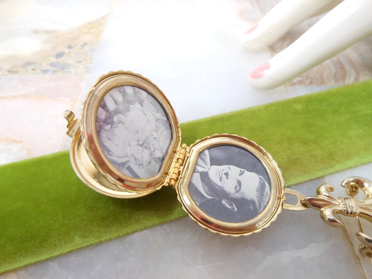 Vintage CORO Pegasus 6 Photo Book Locket Brooch Amethyst Pin Victorian Regency Revival Designer Mid Century Jewelry Gift, VivianJoel.com