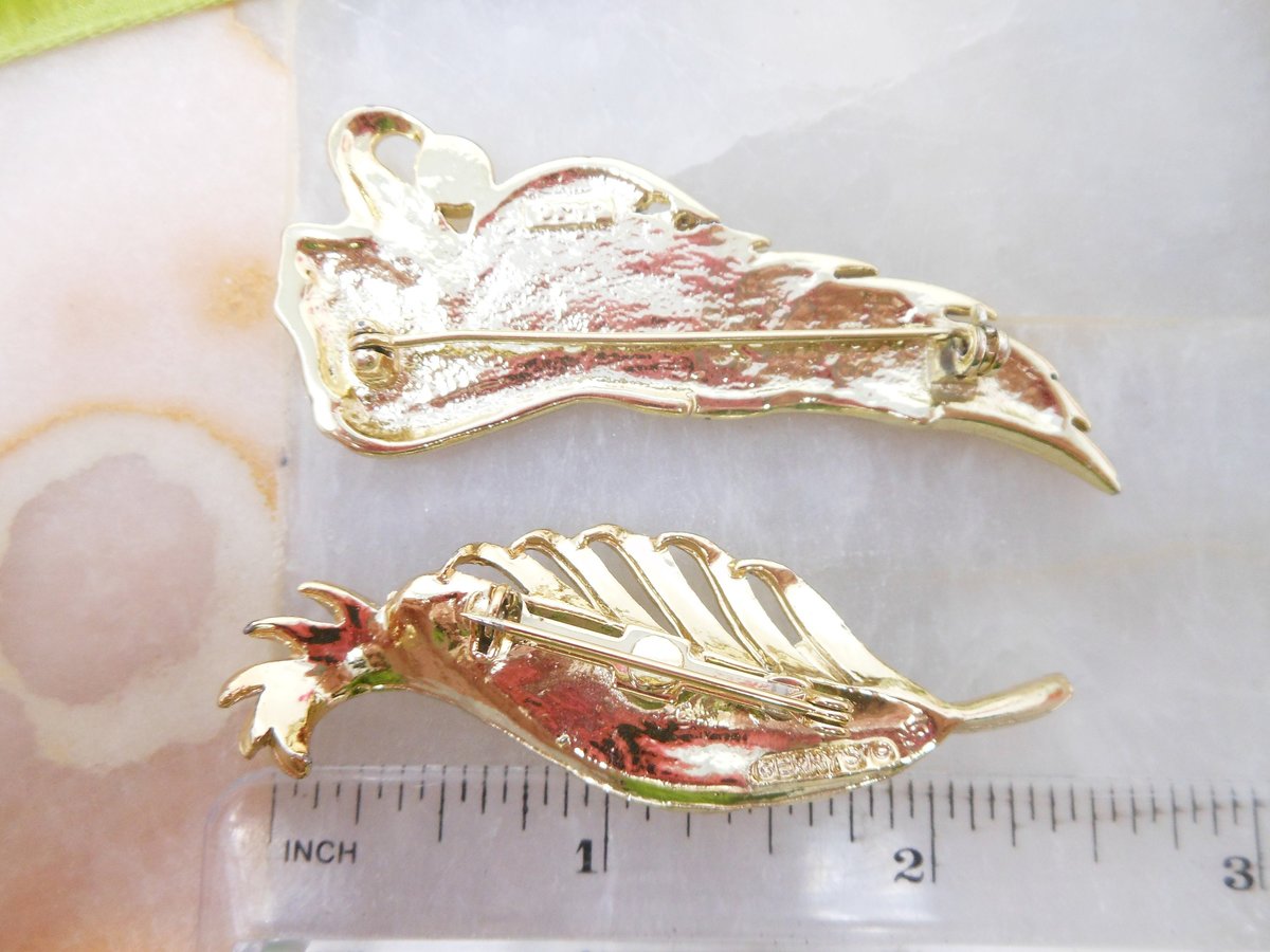 Vintage LOT 3 Figural Brooch Collection Gold Tone Plate AJC GERRYS Leaf Destash Jewelry Mid Century Gift, VivianJoel.com