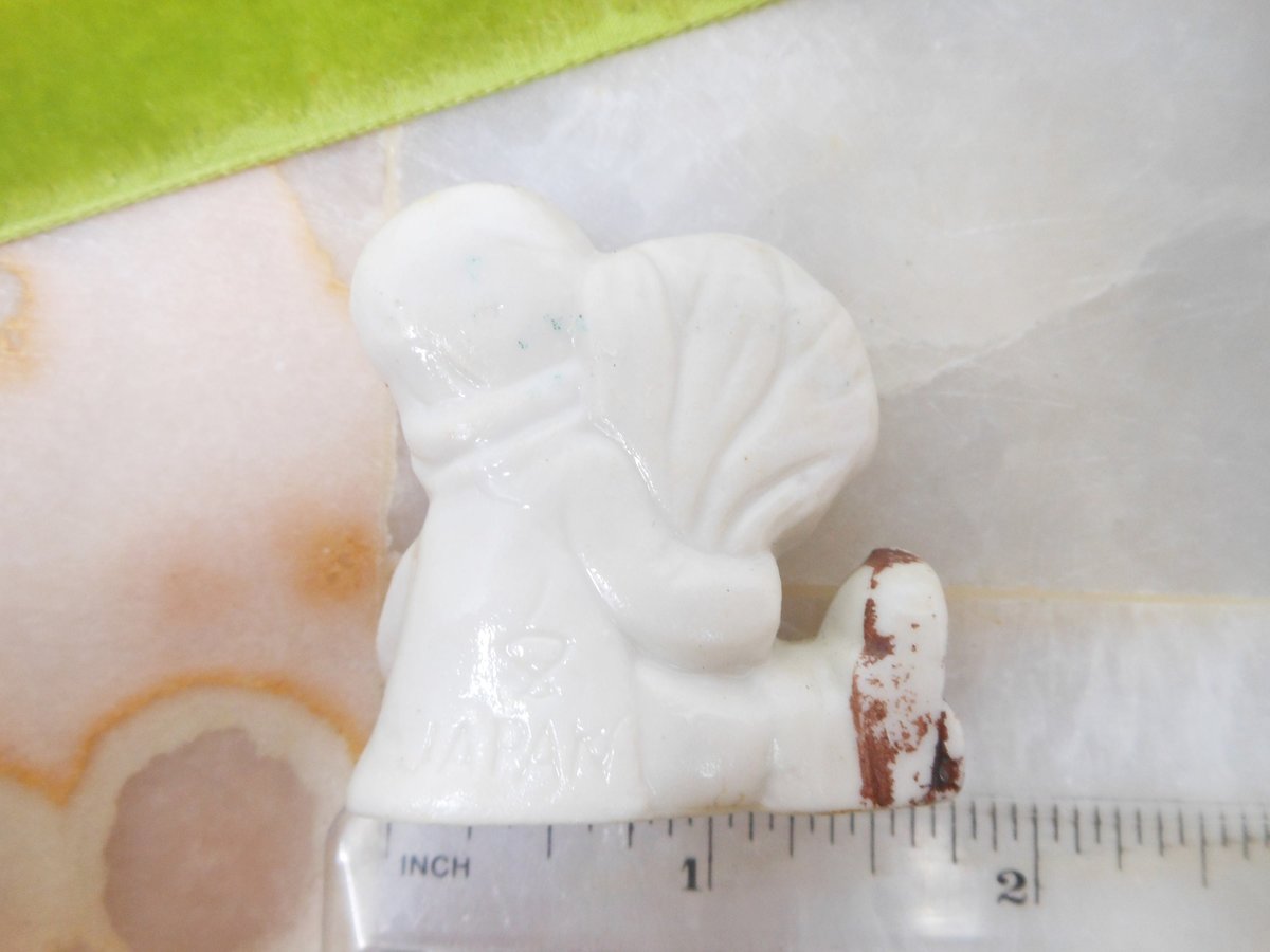 Vintage Miniature JAPAN Flower Girl Porcelain Ceramic Shadowbox Figurine Kitsch Mid Century, VivianJoel.com