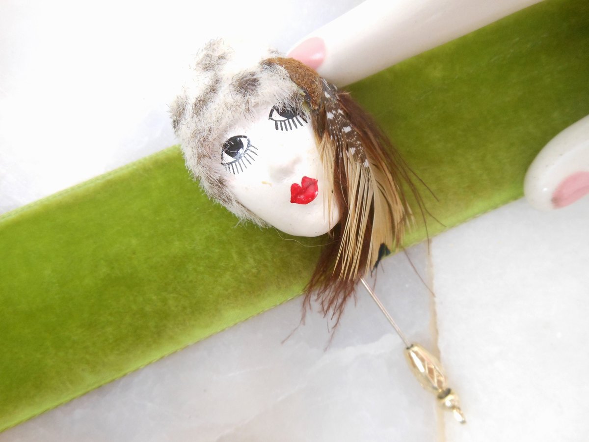 Vintage FRANCE Brooch Painted Face Art Deco Flapper Girl Pin Feather Mid Century Jewelry *as is*, VivianJoel.com