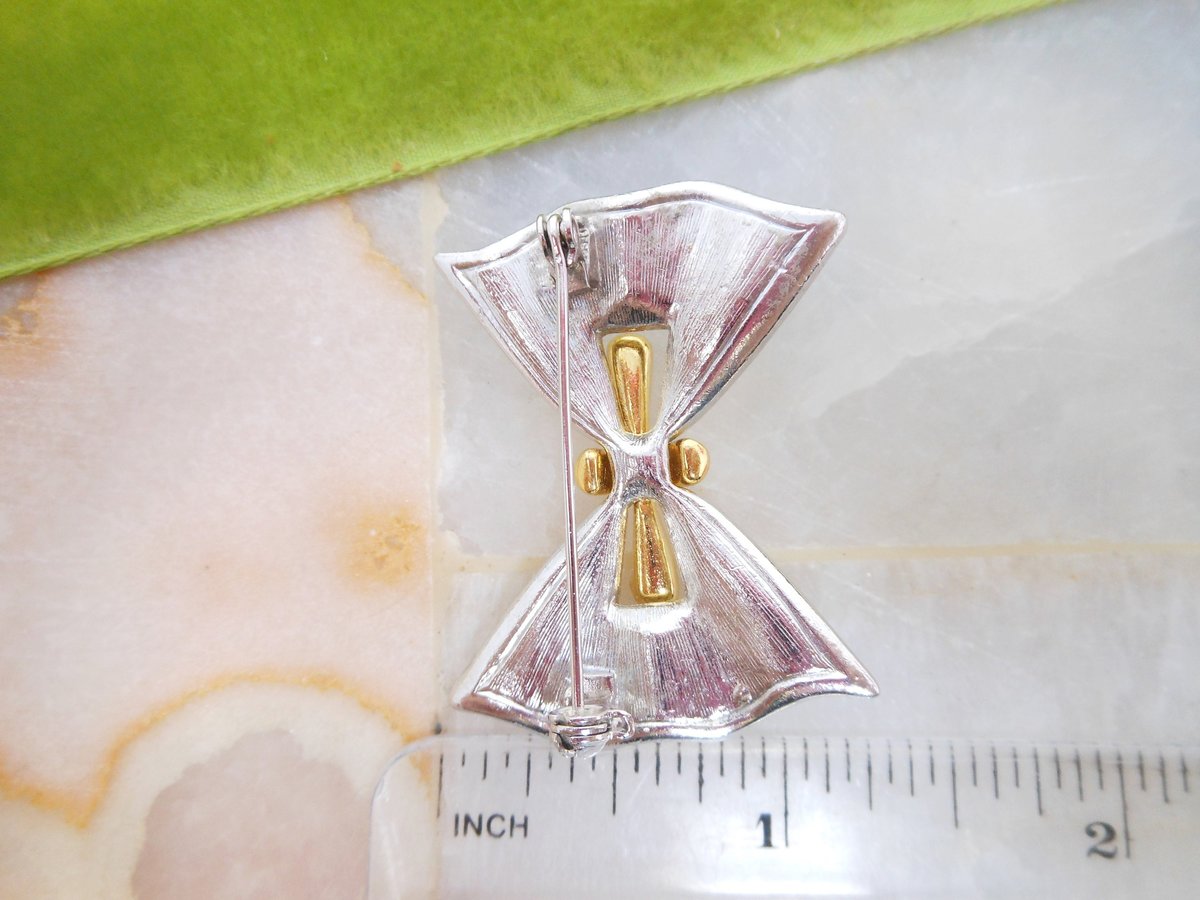 Vintage Rhinestone Bow Brooch Clear Crystal Bow Ribbon Pin Wedding Bouquet Mid Century Jewelry Gift, VivianJoel.com