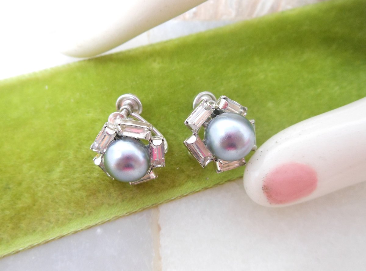 Vintage STERLING SILVER Pearl Earrings Screw Back 925 Crystal Rhinestone Petite South Seas Jewelry Gift, VivianJoel.com