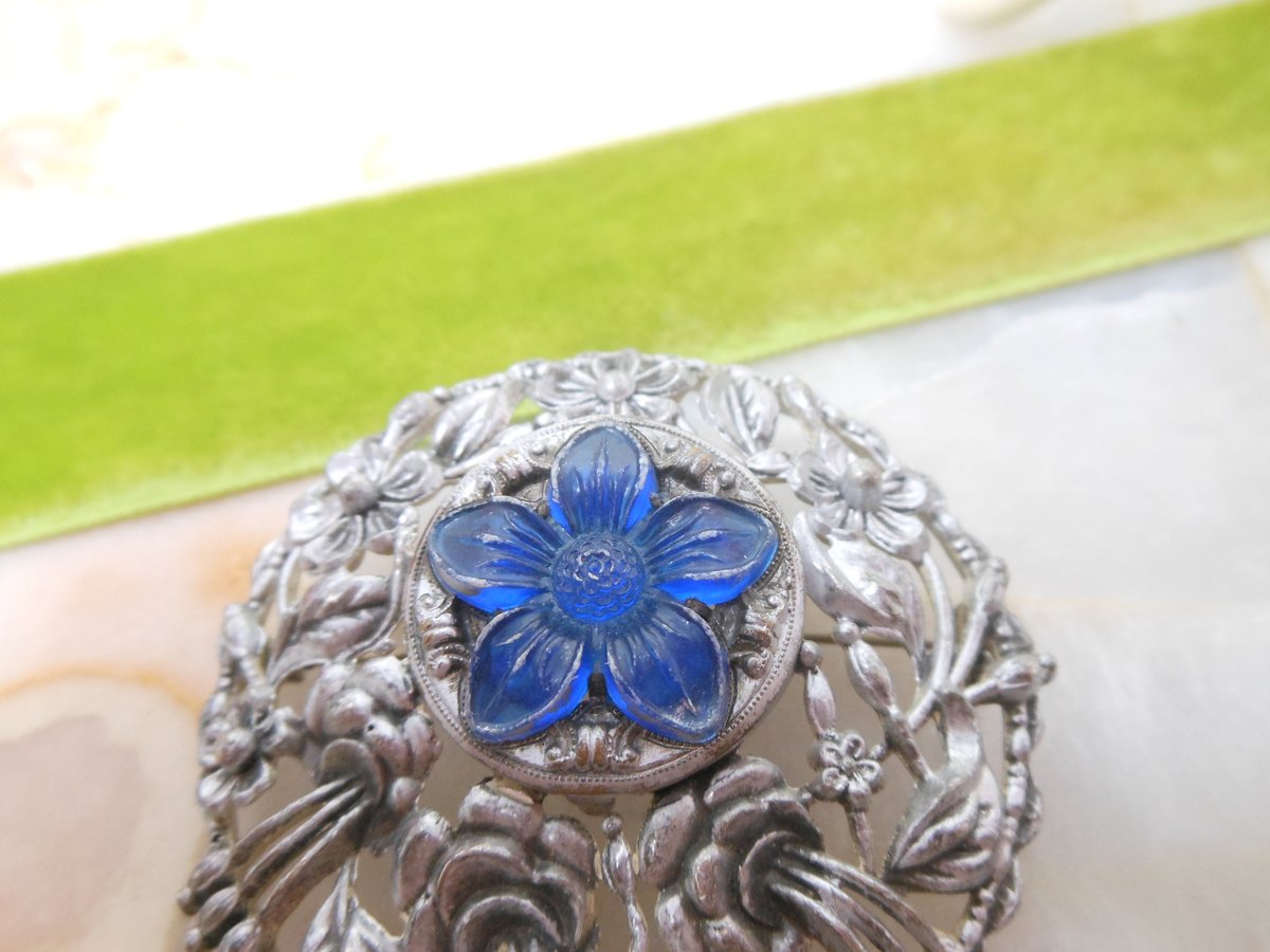 Vintage Perfume Brooch Vinaigrette Pomander Locket Pin Pendant Blue Flower Ornate Jewelry Mid Century, VivianJoel.com
