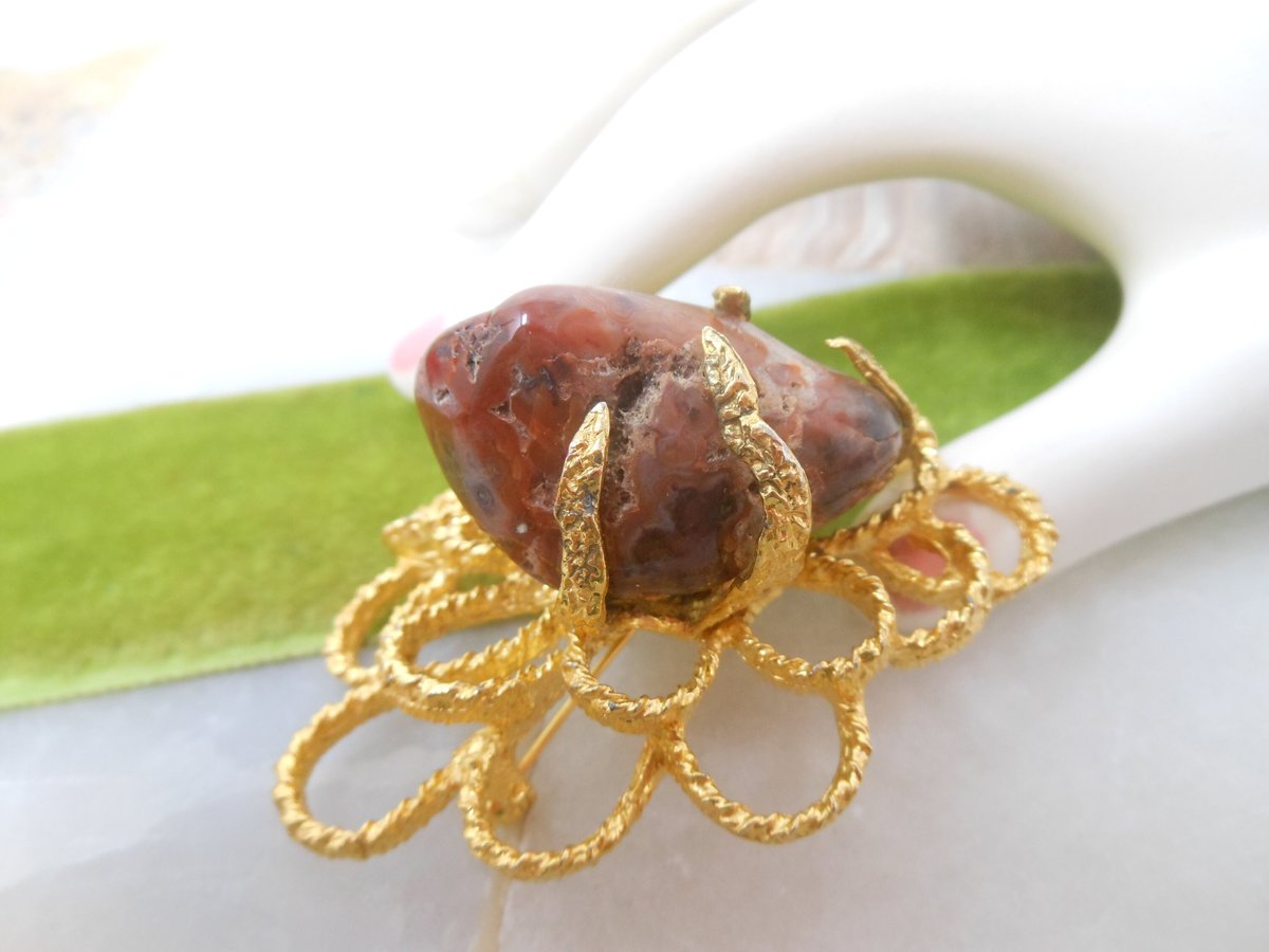 Vintage Chunky Big Agate Brooch Stone Pin Gold Tone Plate Mid Century Jewelry Gift, VivianJoel.com