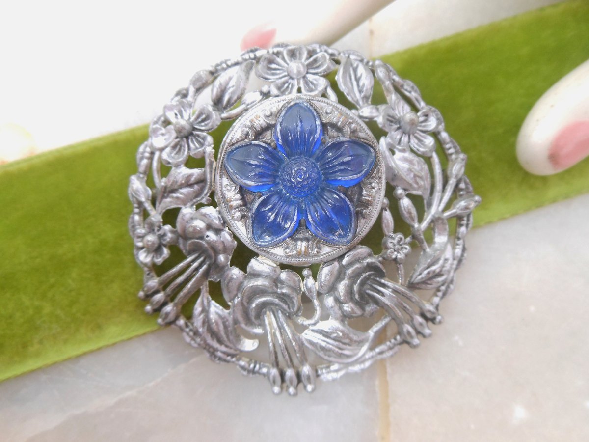 Vintage Perfume Brooch Vinaigrette Pomander Locket Pin Pendant Blue Flower Ornate Jewelry Mid Century, VivianJoel.com