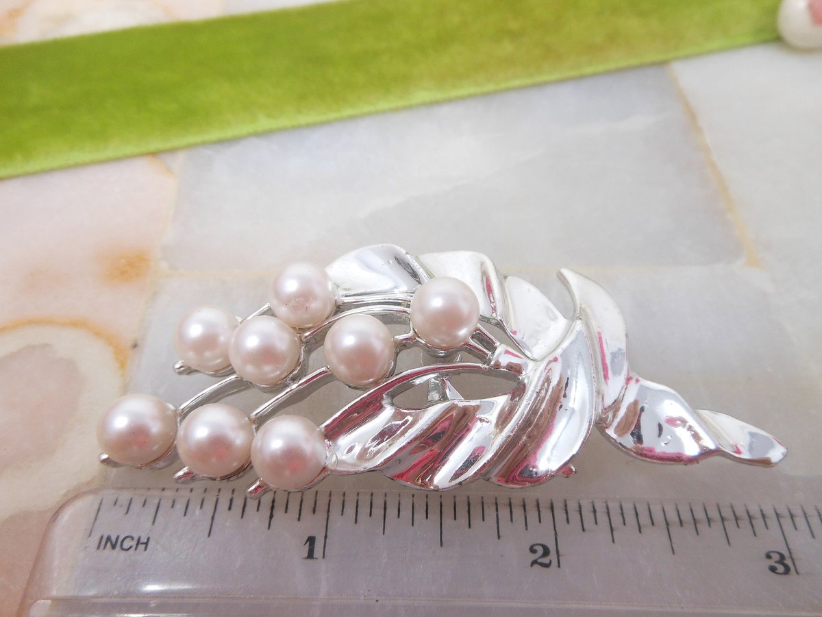 Vintage Pearl Brooch Bouquet Leaf Pin Classic Modernist Silvertone Jewelry Gift Mid Century, VivianJoel.com