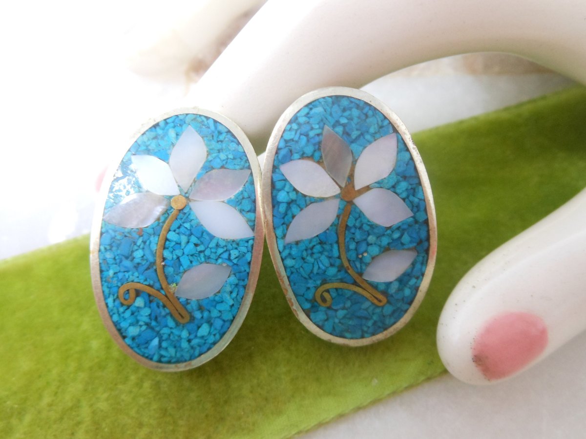 Vintage ALPACA MEXICO Silver Earrings Clip On Shell Flower Inlay Turquoise Mosaic Mid Century Designer Jewelry Gift, VivianJoel.com