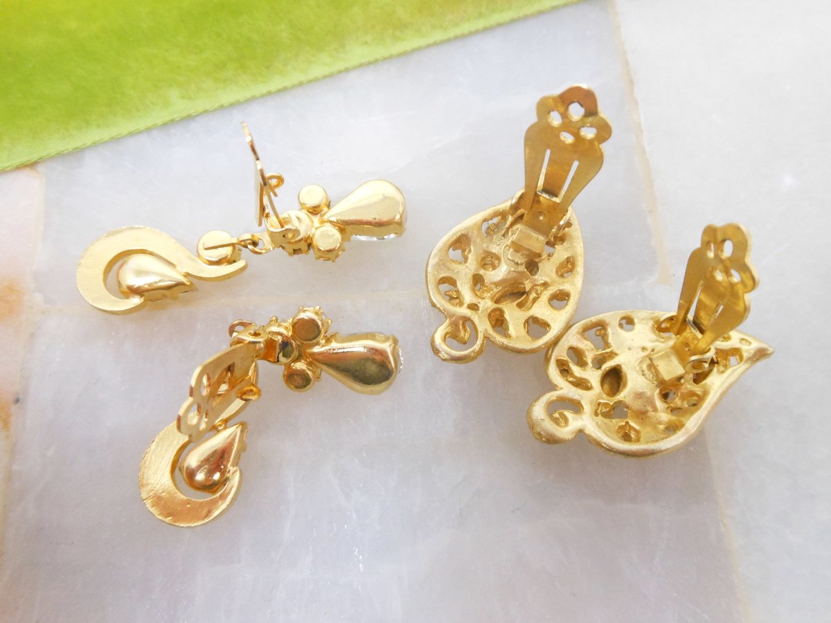 Vintage LOT 2 Earrings Rhinestone Clip On Ice Clear Gold Tone Plate Dangle Drop Jewelry Wedding Gift, VivianJoel.com