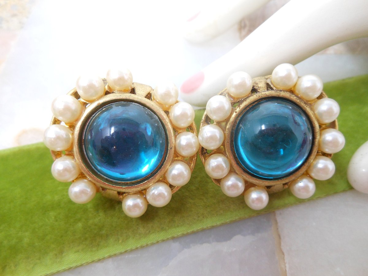 Vintage Jumbo Aqua Blue Earrings Lucite Faux Pearl Plastic Clip On Chunky Mogul Fab Runway Mid Century Jewelry, VivianJoel.com