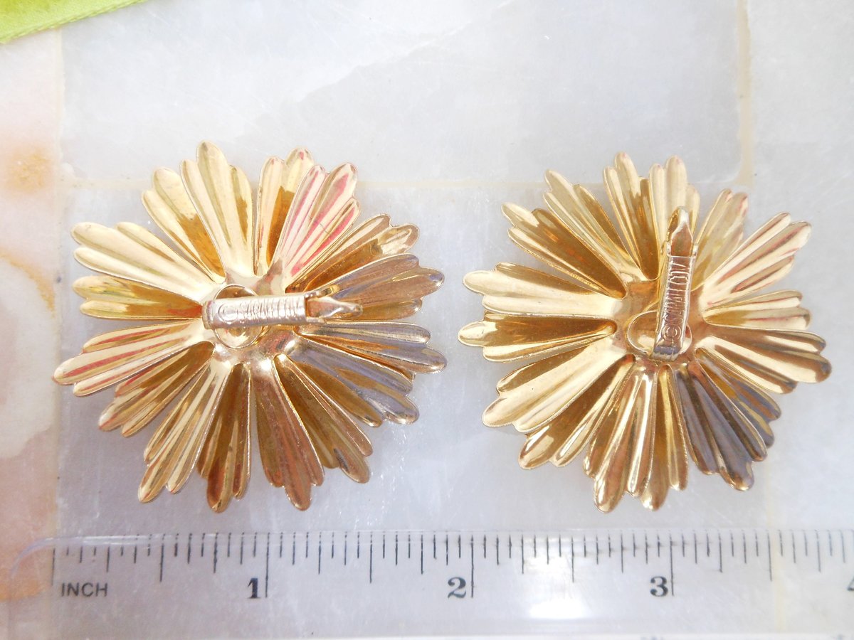 Vintage SARAH COVENTRY Flower Earrings Big Jumbo Clip On Designer Gold Tone Plate Daisy Mid Century Jewelry Gift, VivianJoel.com