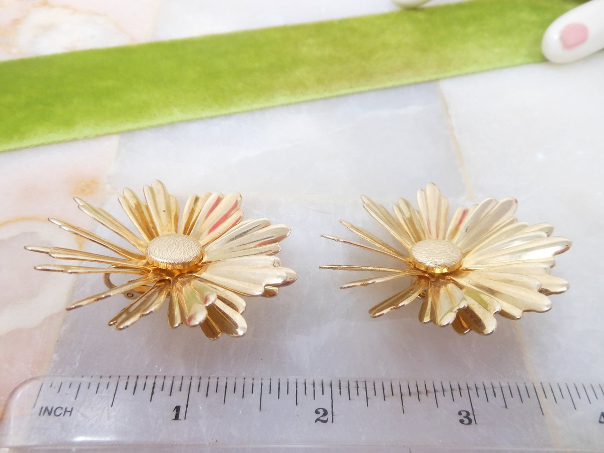 Vintage SARAH COVENTRY Flower Earrings Big Jumbo Clip On Designer Gold Tone Plate Daisy Mid Century Jewelry Gift, VivianJoel.com