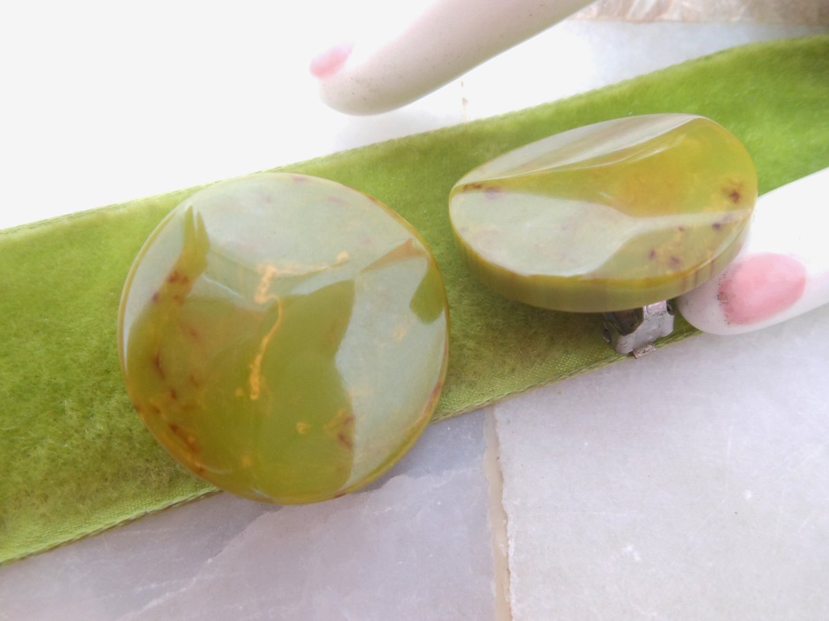 Vintage BAKELITE Chunky Green Earrings Clip On Spinach Marbled Plastic Mid Century Jewelry Gift, VivianJoel.com