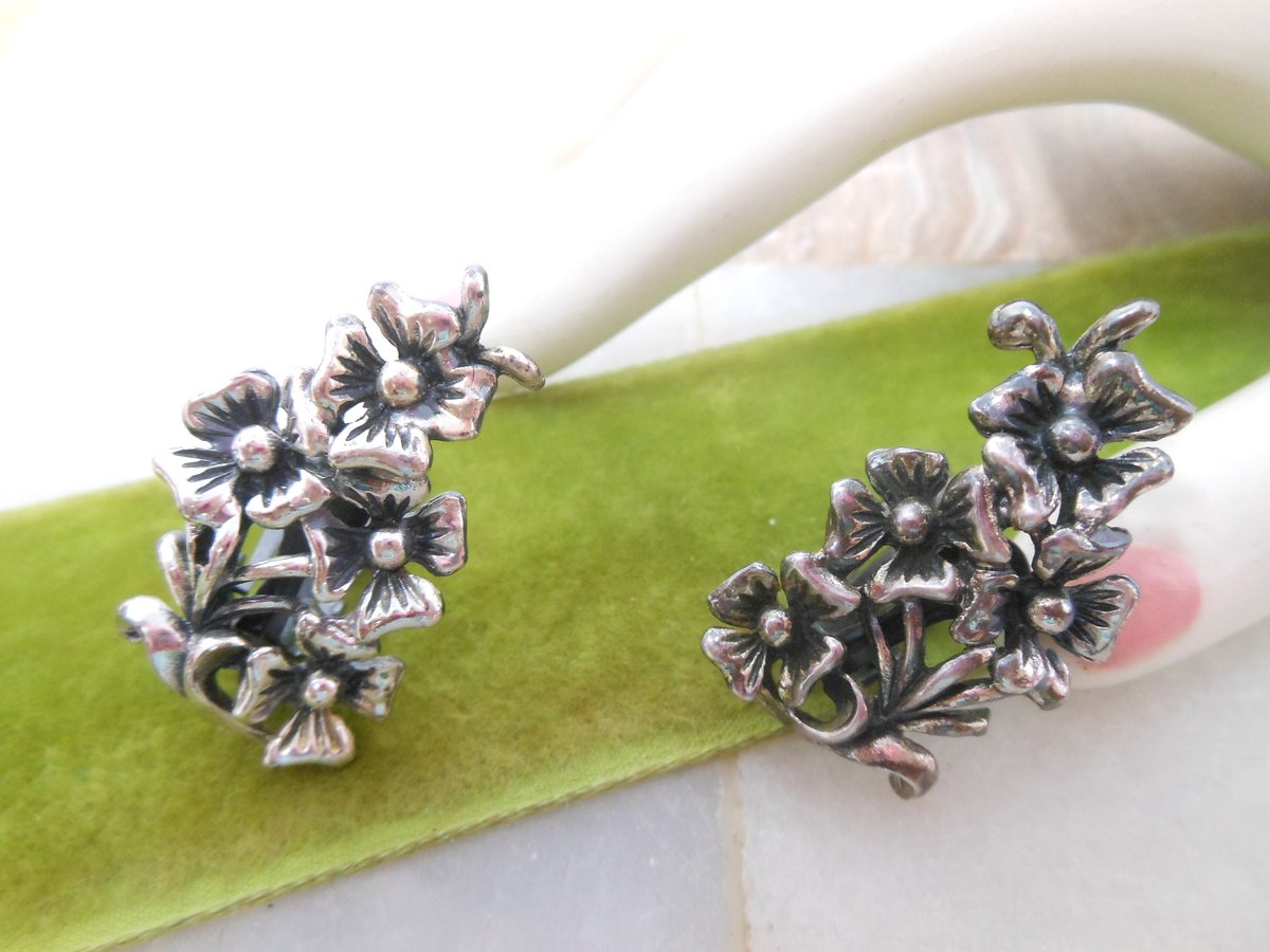 Vintage Flower Climber Earrings Clip On Silver Tone Plate Wedding Jewelry Gift Mid Century, VivianJoel.com