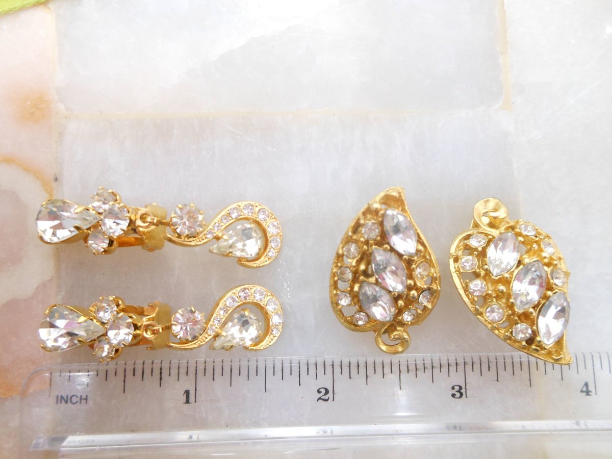 Vintage LOT 2 Earrings Rhinestone Clip On Ice Clear Gold Tone Plate Dangle Drop Jewelry Wedding Gift, VivianJoel.com