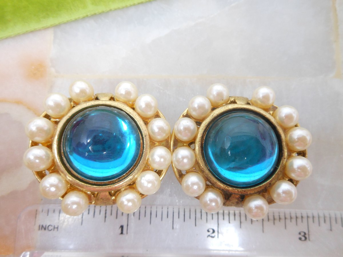 Vintage Jumbo Aqua Blue Earrings Lucite Faux Pearl Plastic Clip On Chunky Mogul Fab Runway Mid Century Jewelry, VivianJoel.com