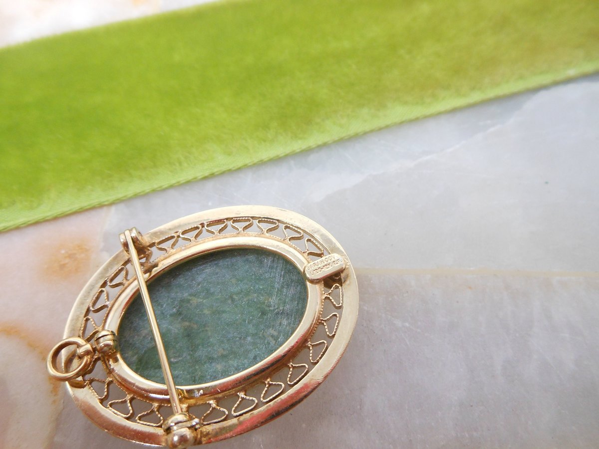 Vintage Jade Gold Fill Designer Pin Brooch Pendant GF Filigree SARAH COVENTRY Jewelry Gift Mid Century, VivianJoel.com