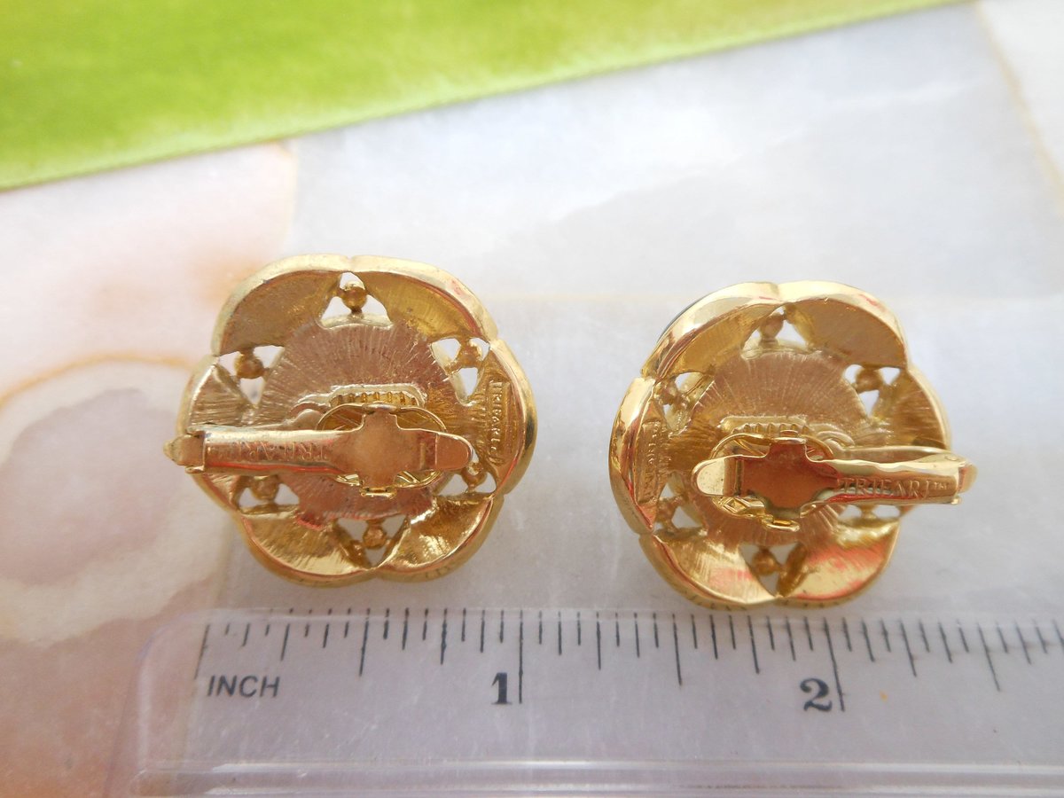 Vintage TRIFARI TM Earrings Clip On Faux Pearl Black Classic Gold Plate Timeless Designer Mid Century Jewelry Gift, VivianJoel.com