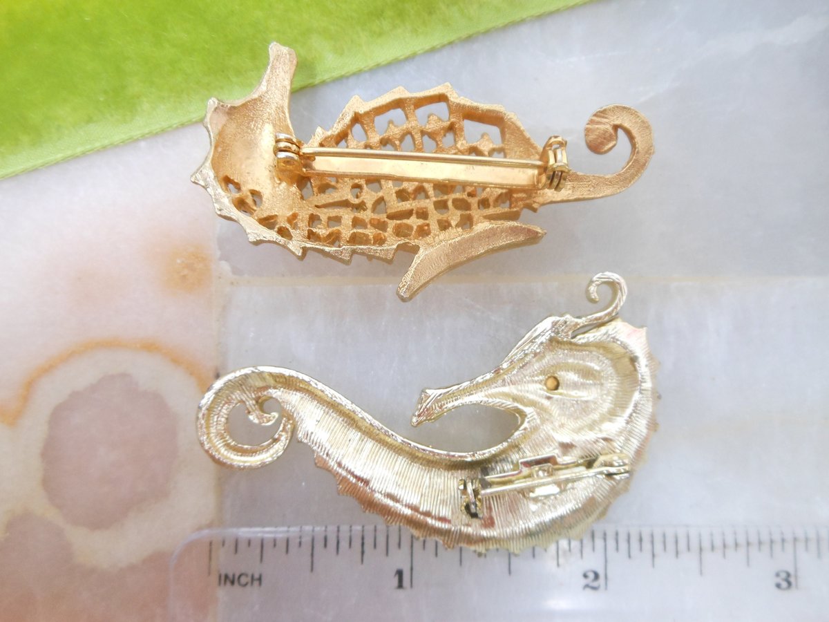 Vintage LOT 2 Seahorse Brooch Rhinestone Pin Figural Coastal Beach Mid Century Kitsch Jewelry Gift, VivianJoel.com