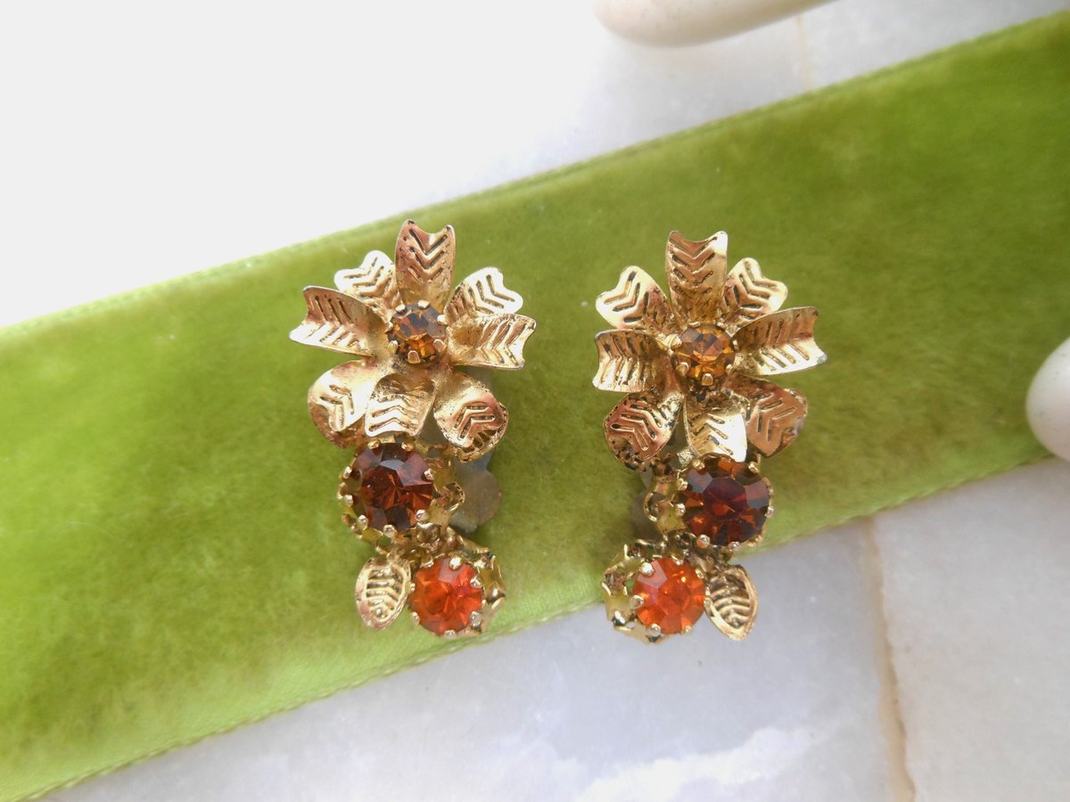 Vintage AUSTRIA Rhinestone Flower Earrings Clip On Topaz Citrine Crystal Mid Century Jewelry Gift, VivianJoel.com
