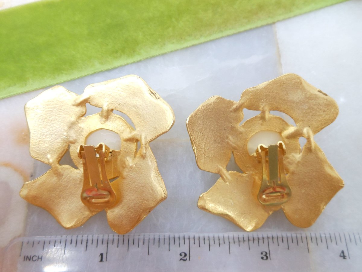 Vintage Huge Chunky Earrings Clip On Jumbo Flower Faux Pearl 80s Statement Jewelry Gift, VivianJoel.com