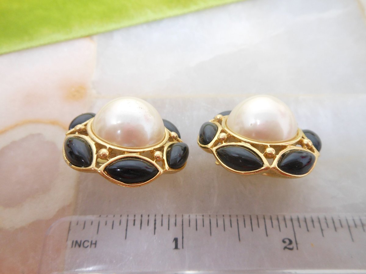 Vintage TRIFARI TM Earrings Clip On Faux Pearl Black Classic Gold Plate Timeless Designer Mid Century Jewelry Gift, VivianJoel.com