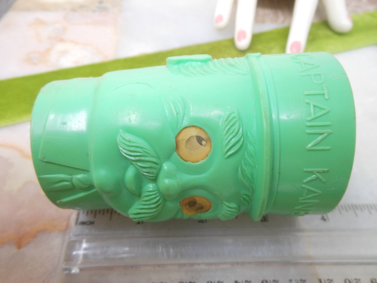 Vintage Captain Kangaroo Drink Cup Winking Eye Lenticular Plastic Kitsch Kid TV 1960s Mid Century Gift, VivianJoel.com