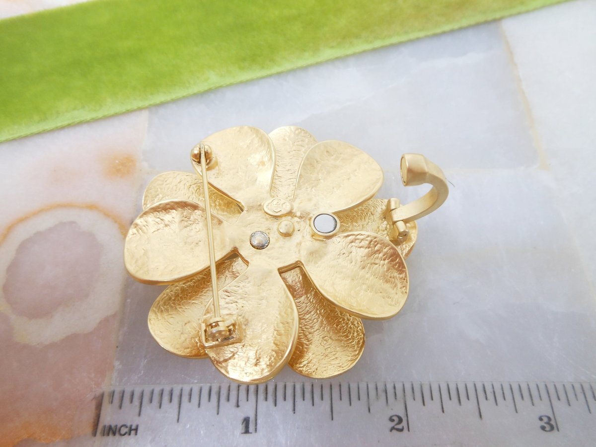 Vintage Mod Designer Matte Gold Plate Daisy Pendant Pin Brooch Rhinestone Flower Premier Designs Jewelry Gift, VivianJoel.com