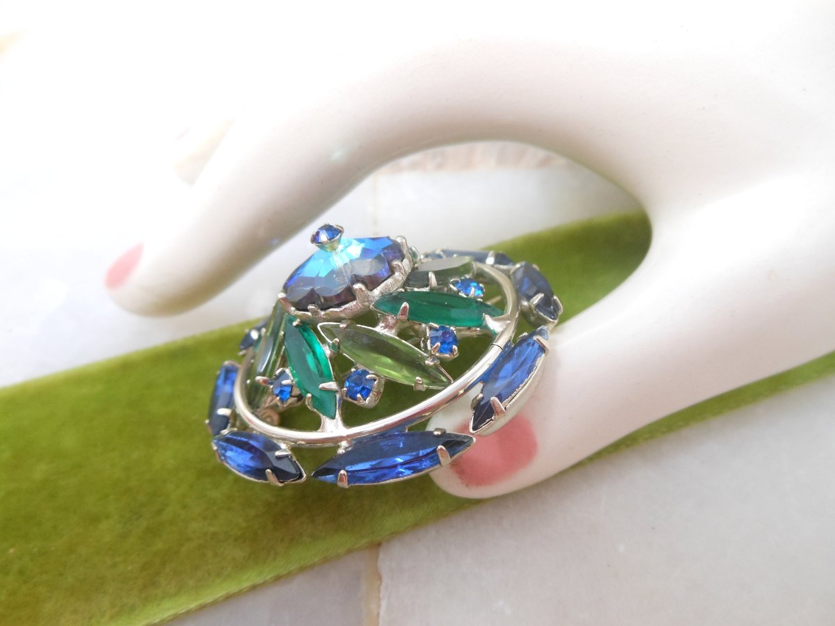 Vintage Blue Rivoli Brooch Domed Rhinestone Pin Crystal Pinwheel Flower Mid Century Jewelry Gift, VivianJoel.com