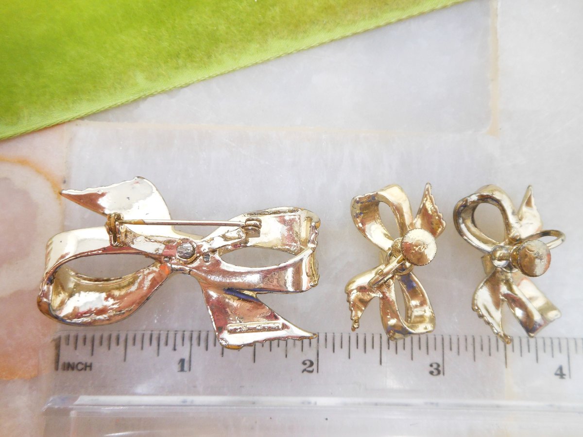 Vintage CORO Bow Brooch Earrings SET Rhinestone Blue Gold Tone Plate Designer Mid Century, VivianJoel.com