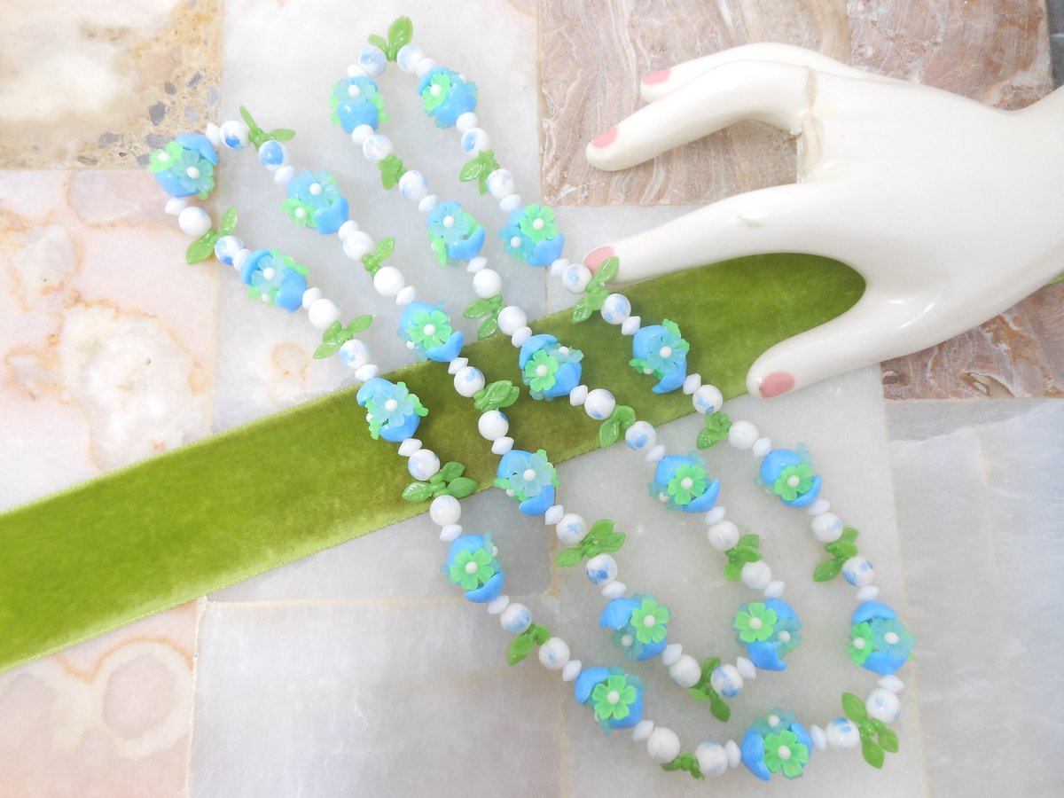 Vintage Plastic Lei Flower Necklace Garland Bead Daisy Flower Cluster Mix Blue Green Long 36" MOD Mid Century Jewelry Gift, VivianJoel.com